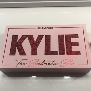 Kylie cosmetics soulmate set